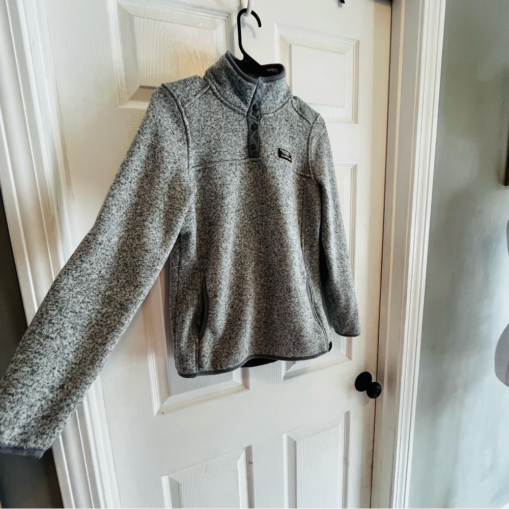 L.L. Bean Women’s Heather Gray Fleece 1/4 Zip Pullover Medium - Picture 7 of 9